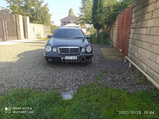Mercedes E 200 1996, 199,465 km - 2.0 l - Masallı