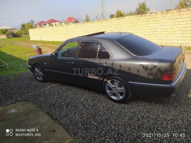 Mercedes E 200 1996, 199,465 km - 2.0 l - Masallı