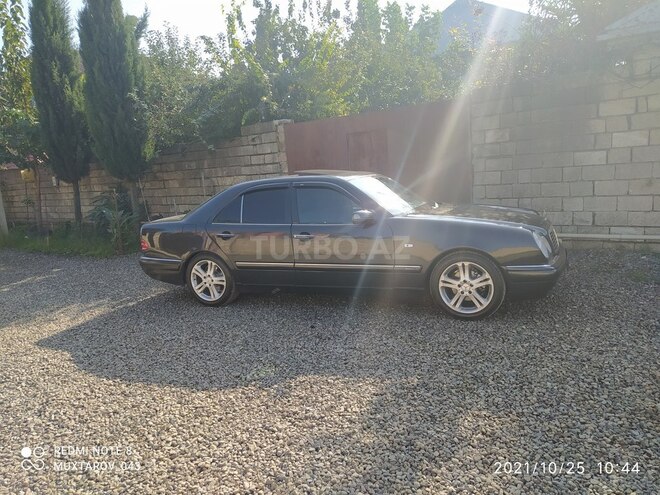 Mercedes E 200 1996, 199,465 km - 2.0 l - Masallı