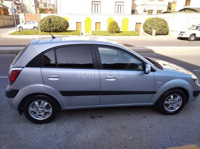 Kia Rio 2009, 130,000 km - 1.4 l - Bakı
