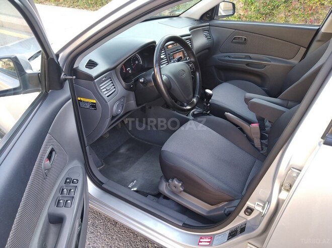 Kia Rio 2009, 130,000 km - 1.4 l - Bakı