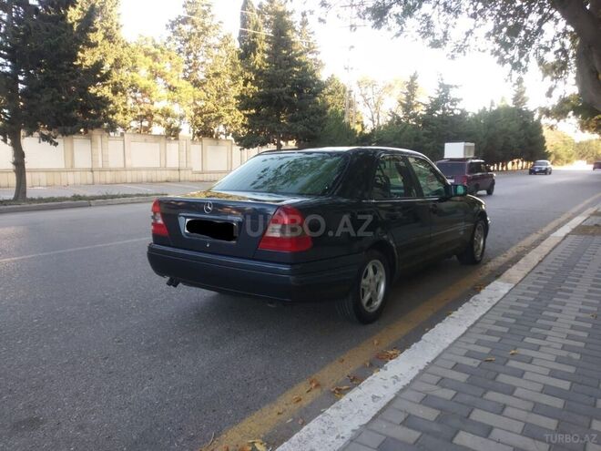 Mercedes E 230 1997, 280,000 km - 2.3 l - Bakı