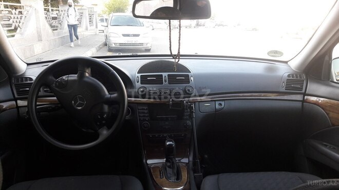 Mercedes E 220 2002, 384,000 km - 2.2 l - Bakı