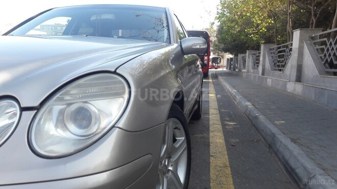 Mercedes E 220 2002, 384,000 km - 2.2 l - Bakı