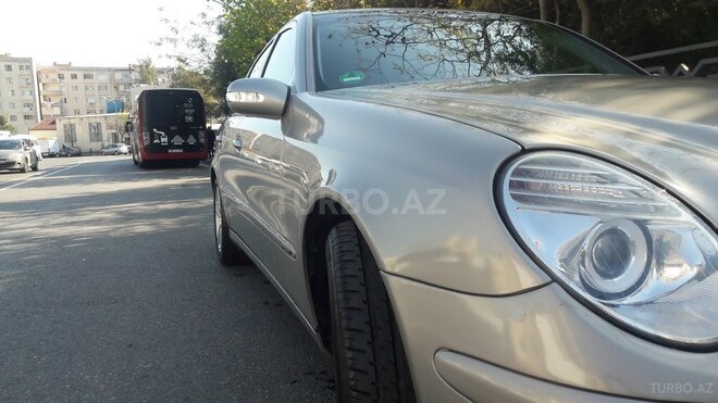 Mercedes E 220 2002, 384,000 km - 2.2 l - Bakı