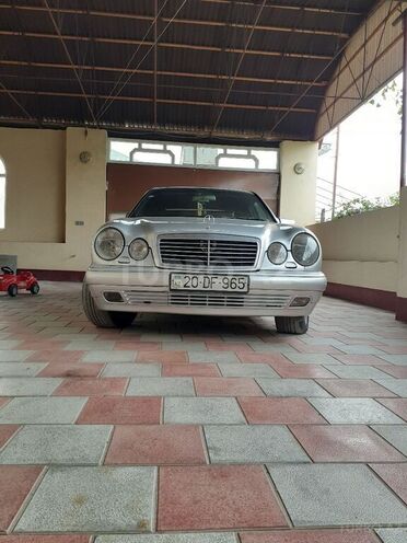 Mercedes E 220 1996, 412,965 km - 2.2 l - Tovuz