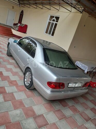 Mercedes E 220 1996, 412,965 km - 2.2 l - Tovuz
