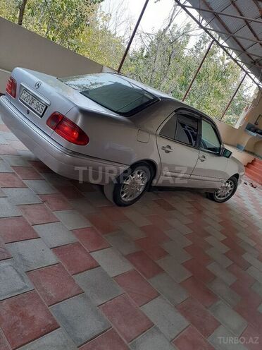 Mercedes E 220 1996, 412,965 km - 2.2 l - Tovuz