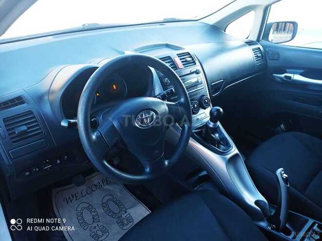 Toyota Auris 2008, 666,000 km - 1.4 l - Bakı