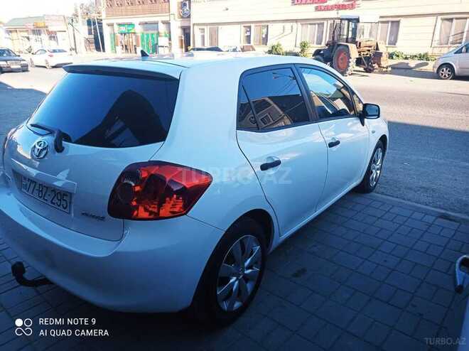 Toyota Auris 2008, 666,000 km - 1.4 l - Bakı