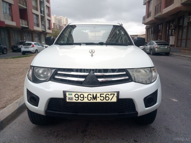 Mitsubishi L200 2013, 211,000 km - 2.5 l - Bakı