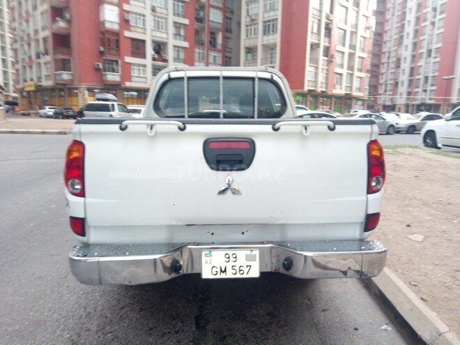 Mitsubishi L200 2013, 211,000 km - 2.5 l - Bakı