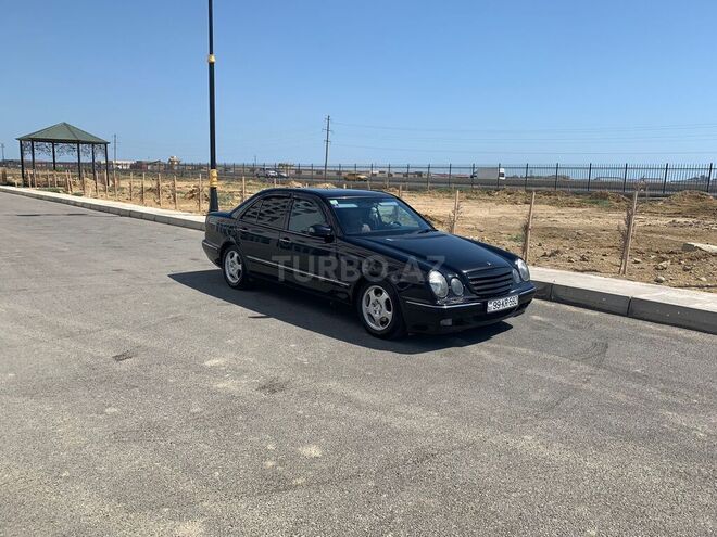 Mercedes E 240 2000, 277,000 km - 2.6 л - Bakı
