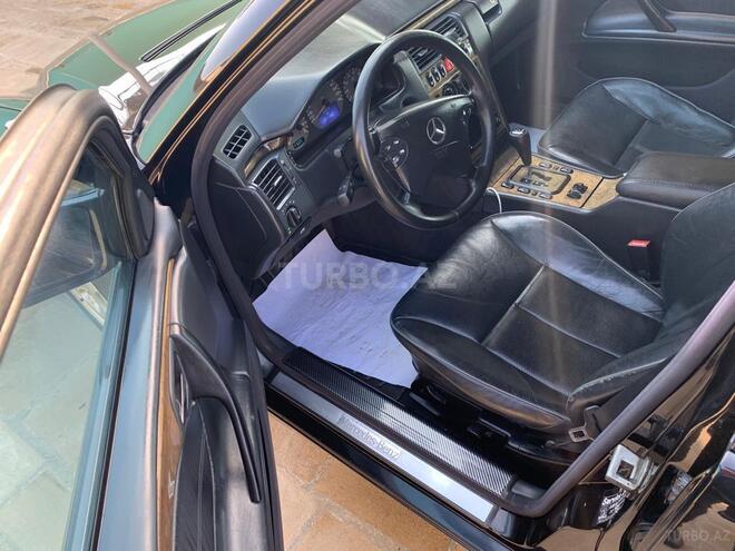 Mercedes E 240 2000, 277,000 km - 2.6 л - Bakı