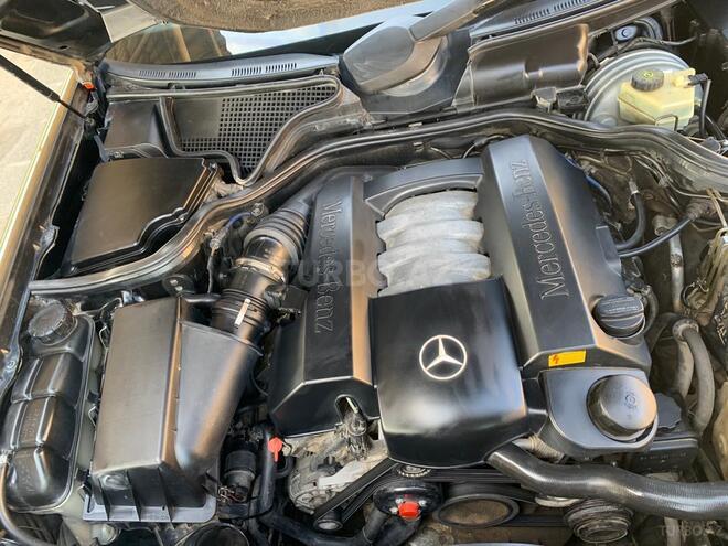 Mercedes E 240 2000, 277,000 km - 2.6 л - Bakı