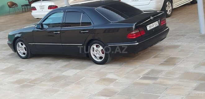 Mercedes E 240 2000, 277,000 km - 2.6 л - Bakı
