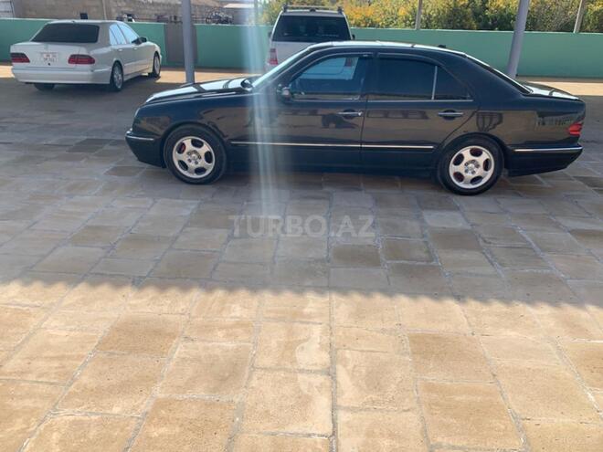 Mercedes E 240 2000, 277,000 km - 2.6 л - Bakı