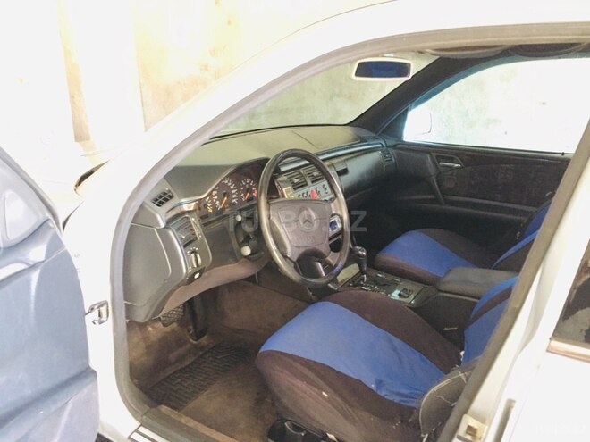 Mercedes E 200 1997, 390,000 km - 2.0 l - Şamaxı