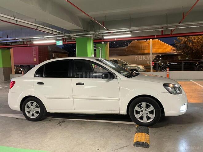 Kia Rio 2010, 320,000 km - 1.4 л - Bakı