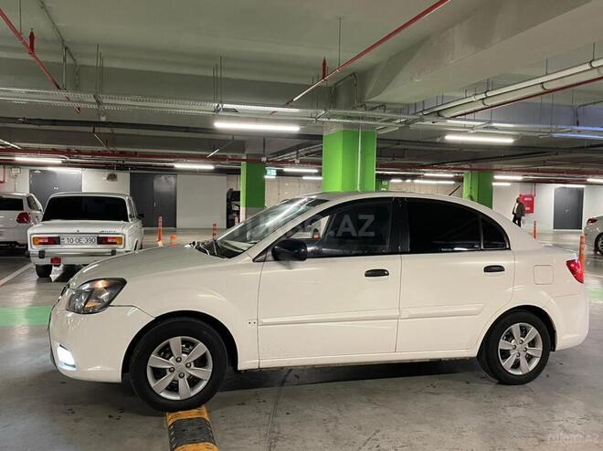 Kia Rio 2010, 320,000 km - 1.4 л - Bakı