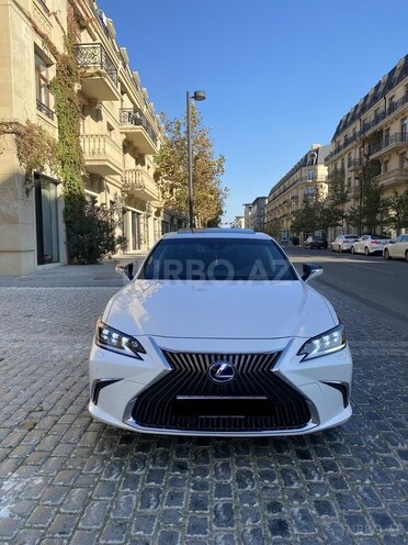 Lexus ES 300h 2019, 46,000 km - 2.5 l - Bakı