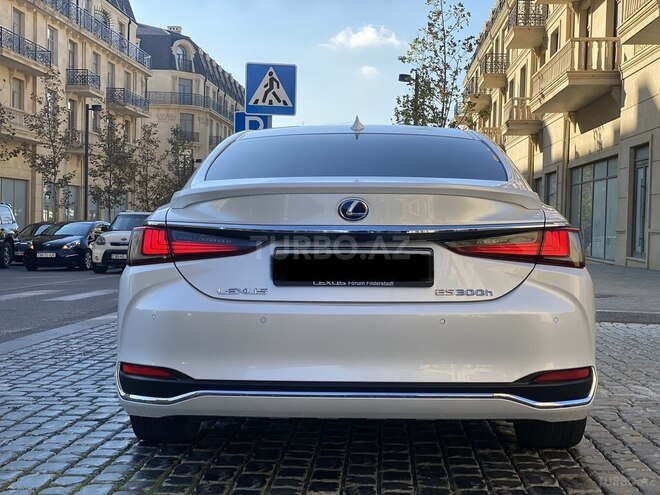 Lexus ES 300h 2019, 46,000 km - 2.5 l - Bakı