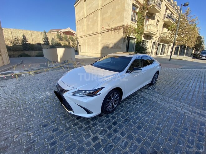 Lexus ES 300h 2019, 46,000 km - 2.5 l - Bakı