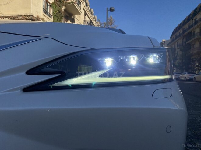 Lexus ES 300h 2019, 46,000 km - 2.5 l - Bakı