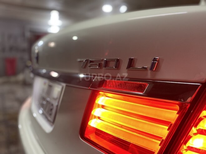 BMW 750 2009, 179,000 km - 4.4 l - Bakı