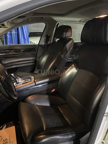 BMW 750 2009, 179,000 km - 4.4 l - Bakı