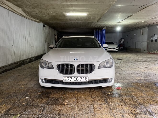 BMW 750 2009, 179,000 km - 4.4 l - Bakı
