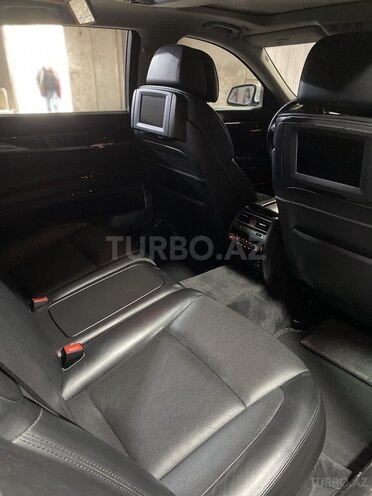 BMW 750 2009, 179,000 km - 4.4 l - Bakı