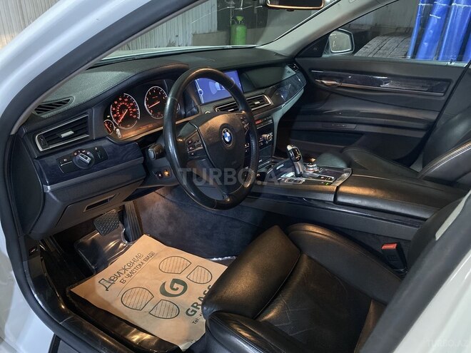 BMW 750 2009, 179,000 km - 4.4 l - Bakı