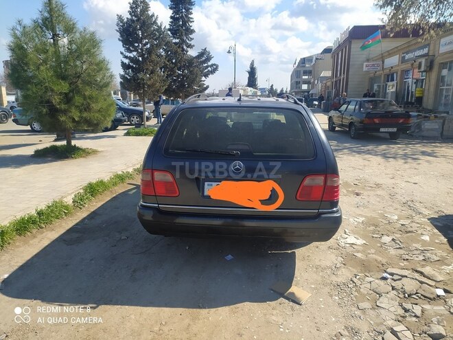 Mercedes E 200 1999, 440,000 km - 2.0 l - Salyan