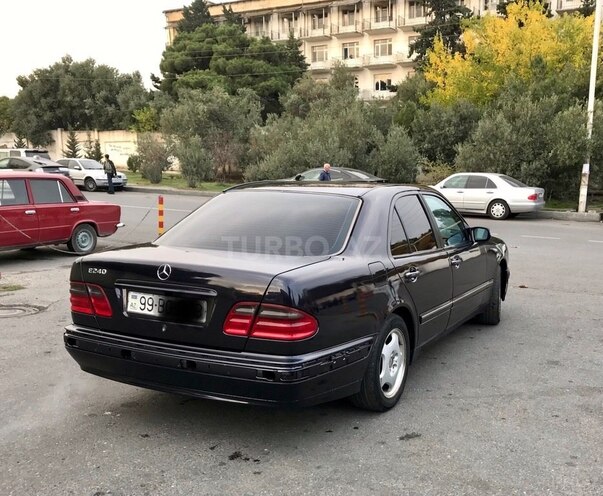 Mercedes E 240 1998, 220,000 km - 2.4 л - Bakı