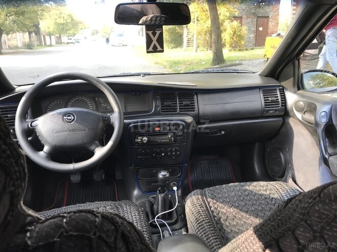 Opel Vectra 1999, 356,768 km - 2.0 л - Zaqatala