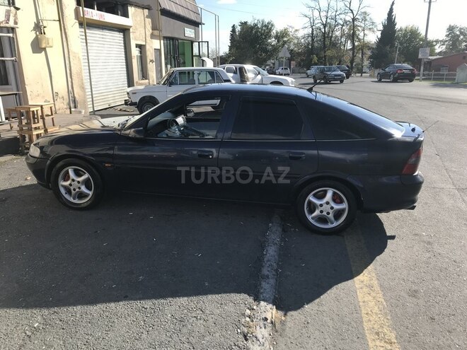 Opel Vectra 1999, 356,768 km - 2.0 л - Zaqatala
