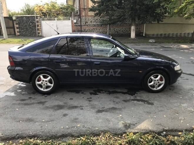Opel Vectra 1999, 356,768 km - 2.0 л - Zaqatala