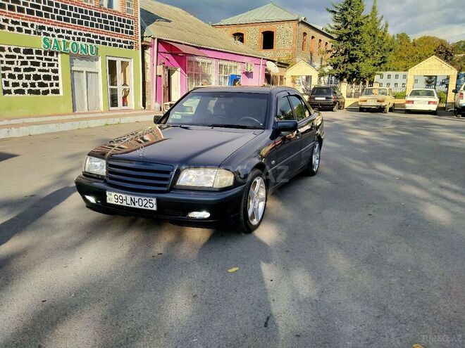 Mercedes C 180 2000, 335,234 km - 1.8 l - Zaqatala