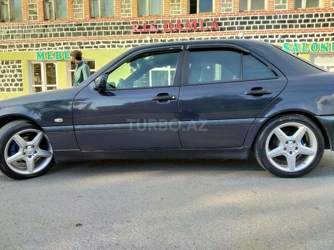 Mercedes C 180 2000, 335,234 km - 1.8 l - Zaqatala