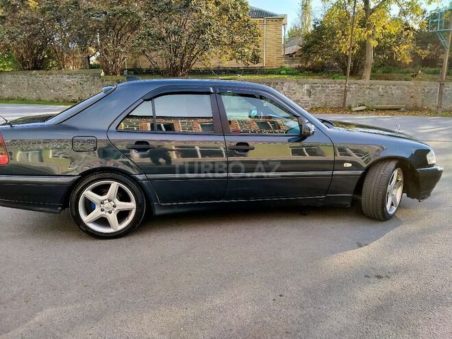 Mercedes C 180 2000, 335,234 km - 1.8 l - Zaqatala