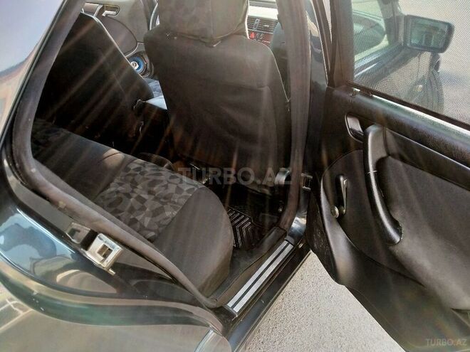 Mercedes C 180 2000, 335,234 km - 1.8 l - Zaqatala