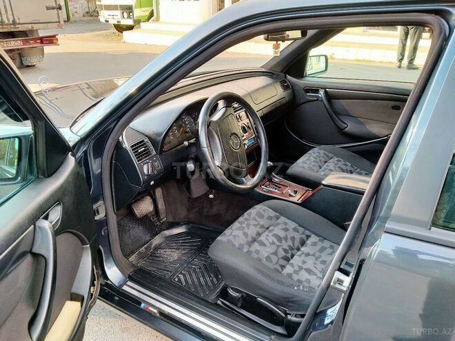 Mercedes C 180 2000, 335,234 km - 1.8 l - Zaqatala