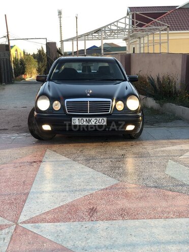 Mercedes E 240 1999, 321,000 km - 2.4 л - Bakı