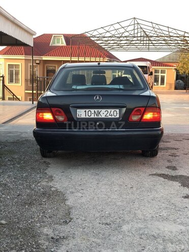 Mercedes E 240 1999, 321,000 km - 2.4 л - Bakı