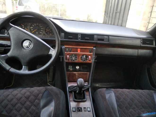 Mercedes E 260 1992, 350,000 km - 2.6 l - Bərdə
