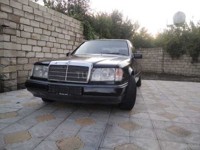 Mercedes E 260 1992, 350,000 km - 2.6 l - Bərdə