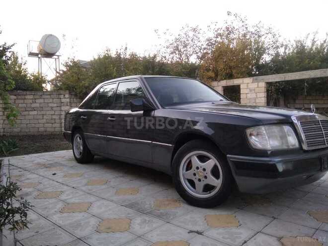 Mercedes E 260 1992, 350,000 km - 2.6 l - Bərdə