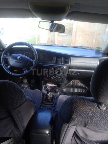 Opel Vectra 1999, 410,000 km - 1.6 l - Sumqayıt