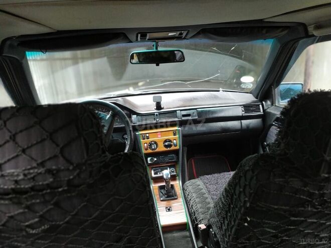 Mercedes E 250 1990, 280,000 km - 2.3 л - Bakı